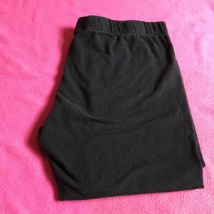 🖤 No Boundaries Capri Leggings 🖤